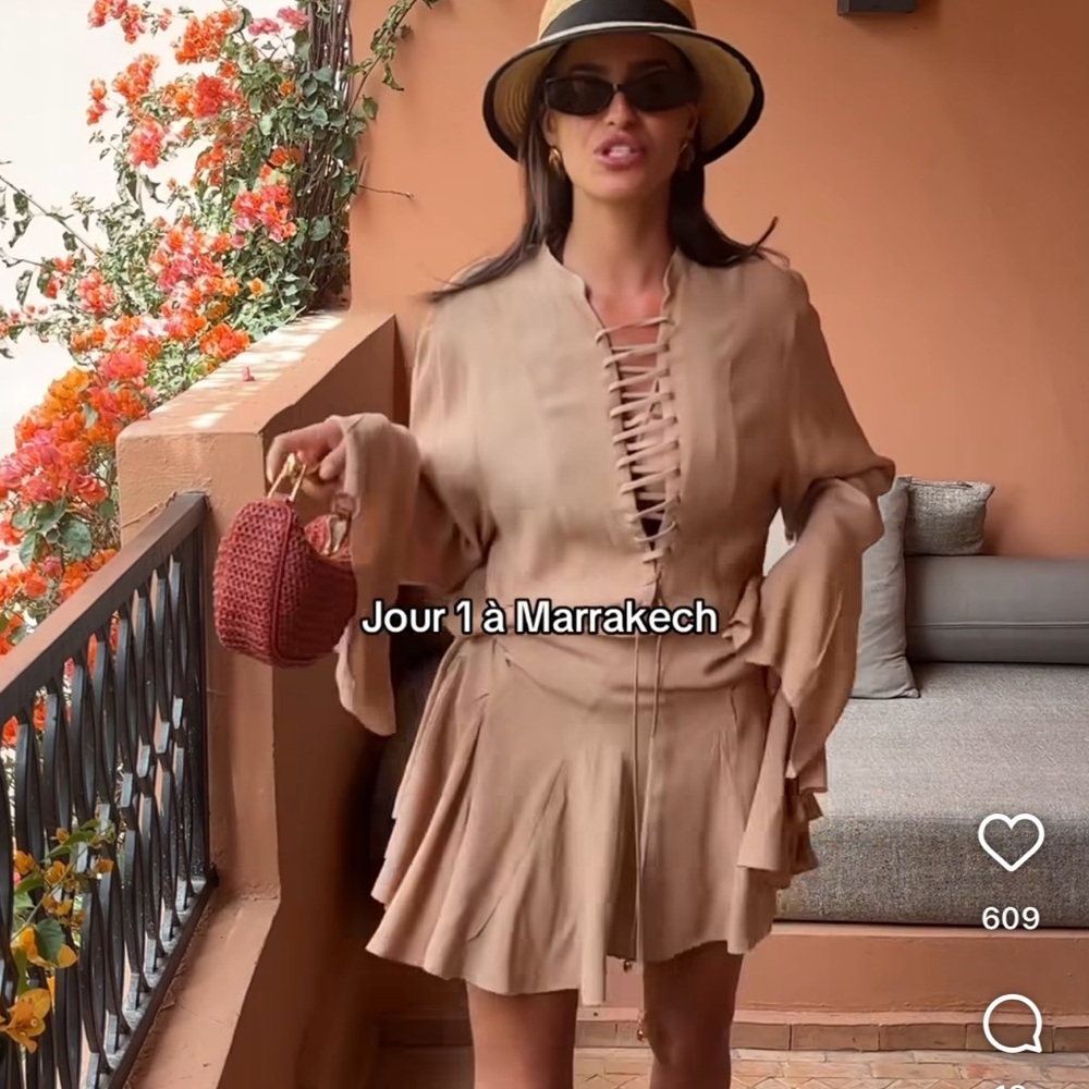 BEAUTIFUL DRESS! Tan Lace-Up Dress with Flared Sleeves. NWOT